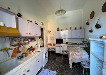 Cucina - Trilocale via Camillo Vianson, 10a, Genova (zona Pegli) - foto 6