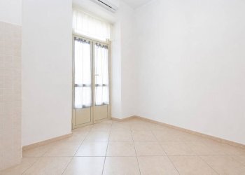 Interno non residenziale - Two-room apartment via Chiesa della Salute, Torino (neighborhood Borgo Vittoria) - photo 5