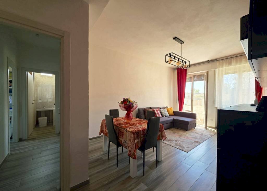 Salone - Appartamento strada Langhirano, SN, Parma (zona Montanara) - foto 2
