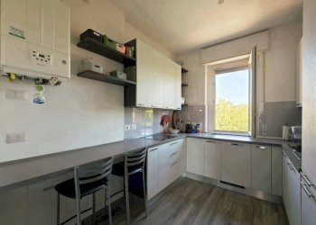 Cucina - Appartamento strada Langhirano, SN, Parma (zona Montanara) - foto 4