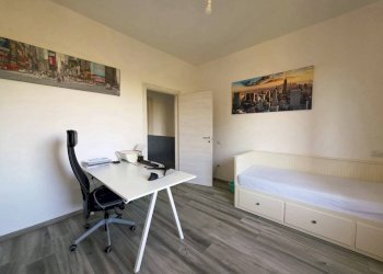 Camera da letto - Appartamento strada Langhirano, SN, Parma (zona Montanara) - foto 9