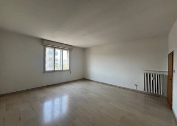 Camera da letto - Quadrilocale via Francesco Baracca, Bologna (zona Saffi) - foto 12