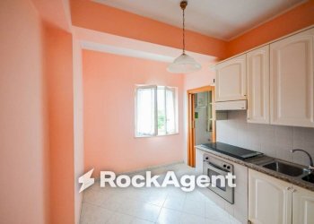 Cucina - Appartamento via Giovanni Paolo Parisio, 10, Catanzaro - foto 11