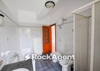 Bagno - Appartamento via Giovanni Paolo Parisio, 10, Catanzaro - foto 21