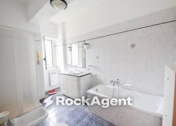 Bagno - Appartamento via Giovanni Paolo Parisio, 10, Catanzaro - foto 22