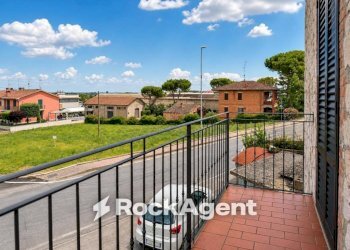 Balcone - Bilocale via Lauretana Sud, 78, Torrita di Siena - foto 4