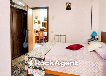 Camera da letto - Bilocale via dei Pesci, 7, Anzio - foto 10