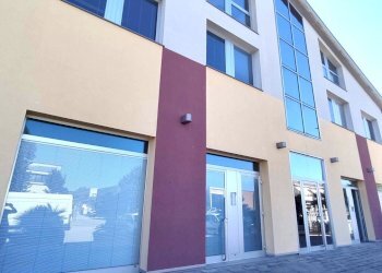 DILEOIMMOBILIARE SRL VENDE UFFICIO A JESI (1) - Ufficio Via Arnaldo Bellagamba 5B, Jesi - foto 4