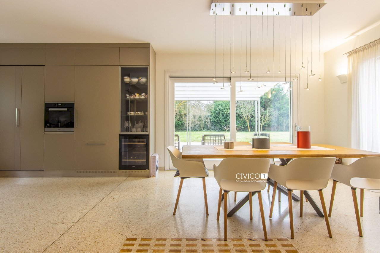 Sala da pranzo - Casa indipendente Strada delle Cattane 170, Vicenza - foto 2