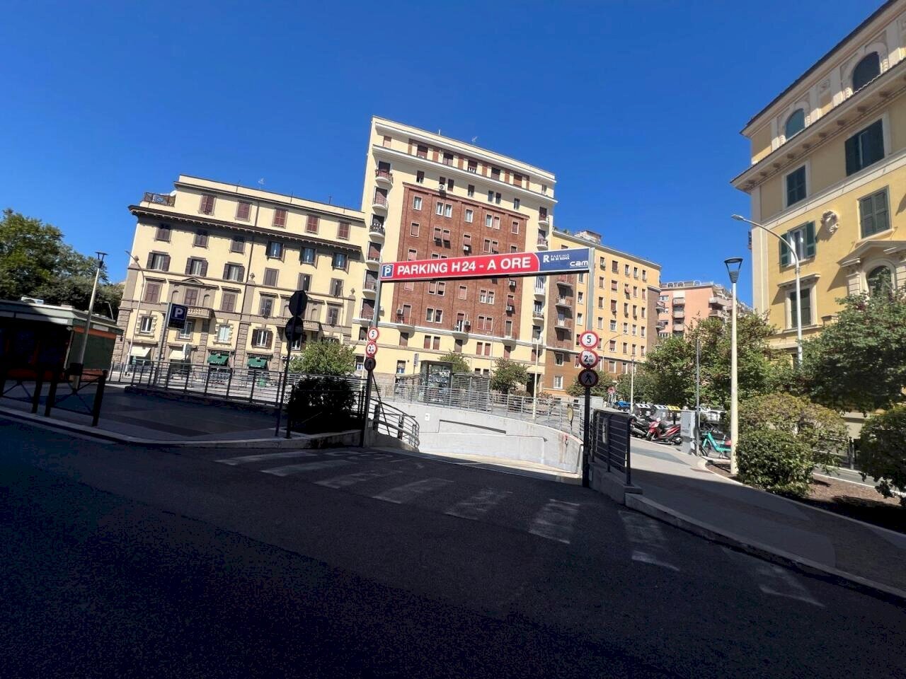 esterno - Box Largo Vercelli, Roma - foto 3