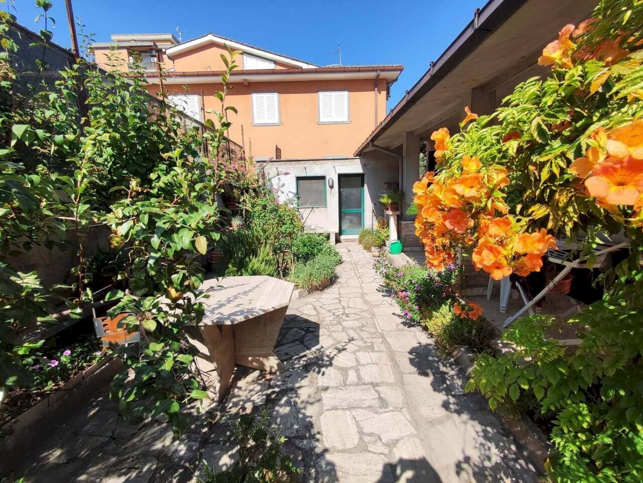 800881872_1717382146046648_8915728466779603454_n - Villa Via Calabria 3, Guidonia Montecelio - foto 2