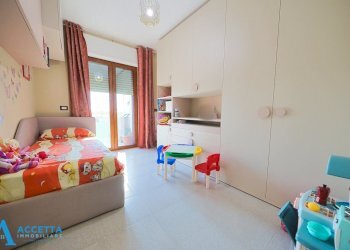 Camera da letto - Quadrilocale Via Anello di San Cataldo 7, Taranto - foto 21