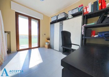 Camera da letto - Quadrilocale Via Anello di San Cataldo 7, Taranto - foto 22