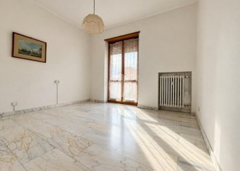 Four-room apartment Via alcide de gasperi, Ivrea - photo 14