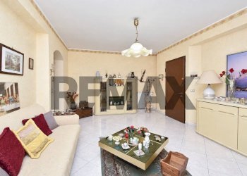 Soggiorno - Trilocale Via Pozzo
 
75, Aci Catena - foto 3