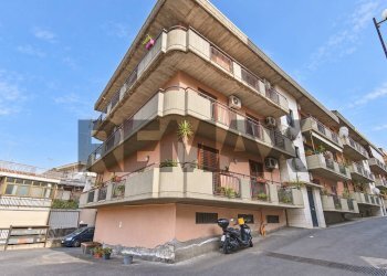 Edificio all\'aperto - Trilocale Via Pozzo
 
75, Aci Catena - foto 31
