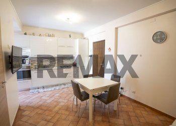 Sala da pranzo - Trilocale Via Lucca
 
7, San Giovanni la Punta - foto 9