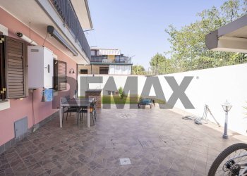 Terrazza - Trilocale Via Lucca
 
7, San Giovanni la Punta - foto 12