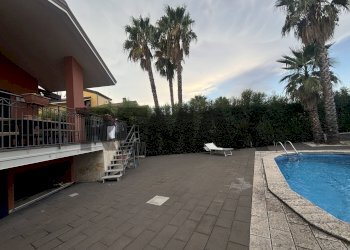 Piscina - Villa Via Alcide de Gasperi
 
23, Pedara - foto 5