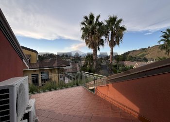 Terrazza - Villa Via Alcide de Gasperi
 
23, Pedara - foto 7