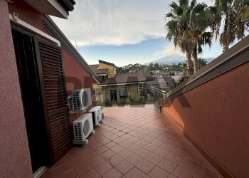 Terrazza - Villa Via Alcide de Gasperi
 
23, Pedara - foto 28