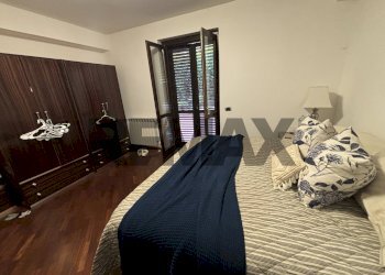 Camera / camera da letto - Villa Via Alcide de Gasperi
 
23, Pedara - foto 42