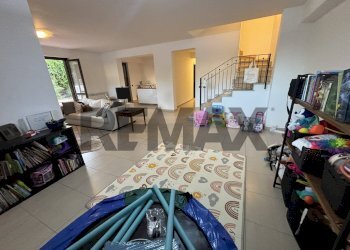 Soggiorno - Villa Via Alcide de Gasperi
 
23, Pedara - foto 49