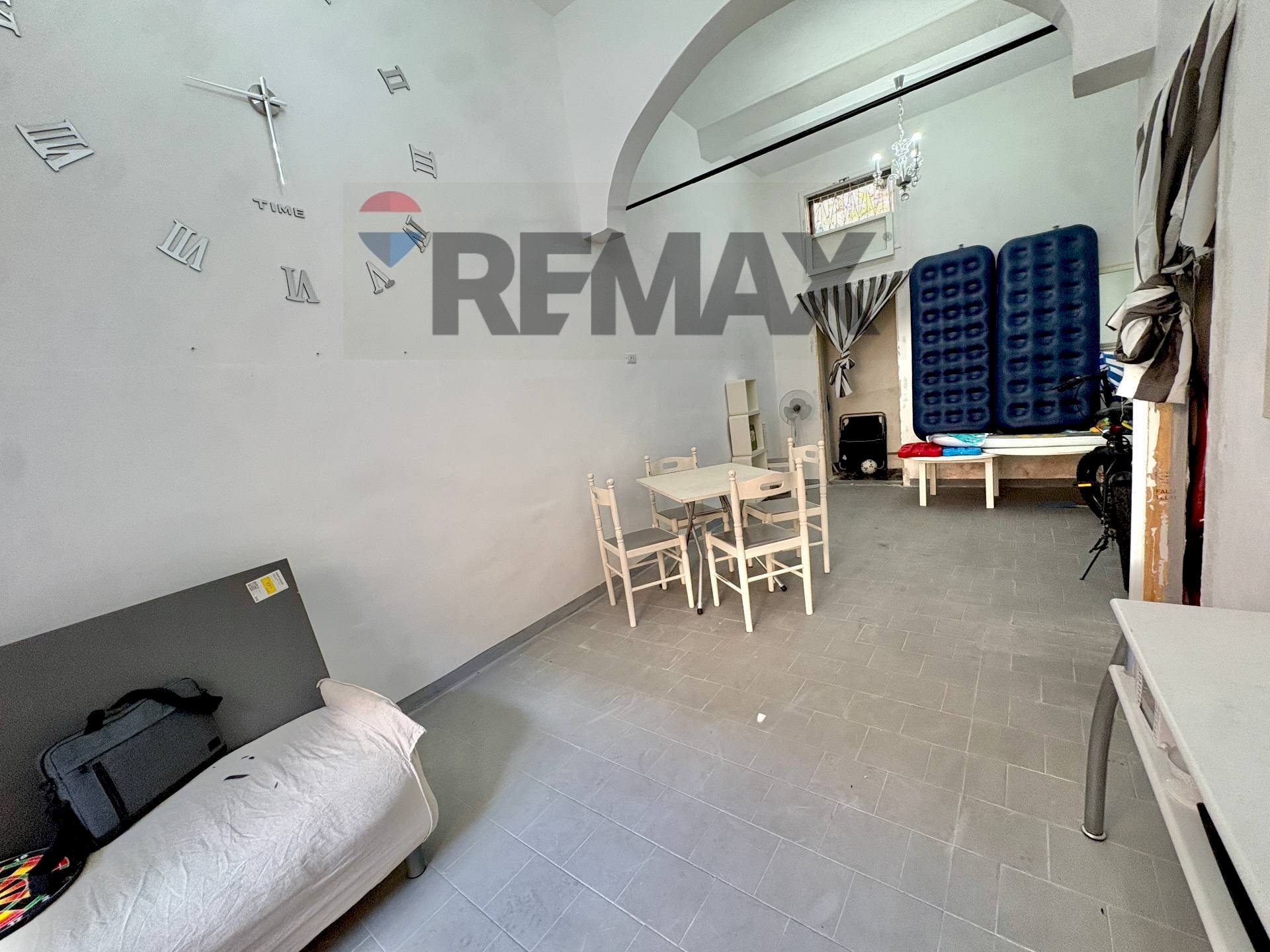 Sala da pranzo - Locale Commerciale via vittorio emanuele
17, Giardini-Naxos - foto 2