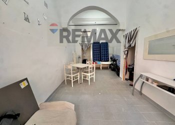 Soggiorno - Locale Commerciale via vittorio emanuele
17, Giardini-Naxos - foto 1