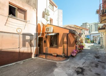 Edificio all\'aperto - Casa indipendente Vicolo Vassallo
 
3/B, Catania - foto 14