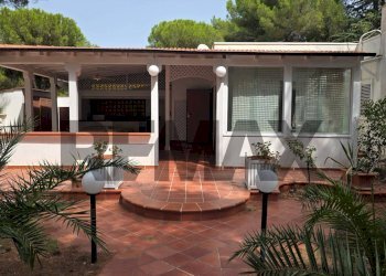 Casa all\'aperto - Casa indipendente Residence Mira
 
SNC, Peschici - foto 2