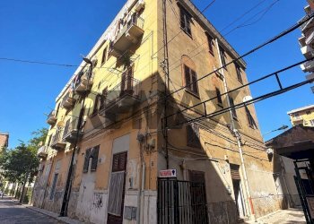 Edificio all\'aperto - Appartamento Corso Dei Mille
 
122, Palermo - foto 3