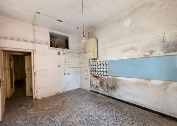Cucina - Appartamento via Vincenzo Maculano, 7, Genova (zona Oregina) - foto 9