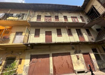 Facciata - Casa indipendente piazza Annibale Casolo, Somma Lombardo - foto 5