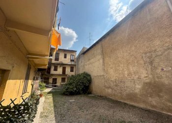 Cortile interno - Casa indipendente piazza Annibale Casolo, Somma Lombardo - foto 6