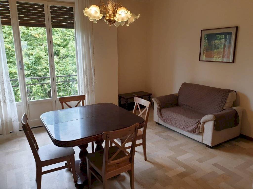 Salone - Three-room apartment viale Alberto Pasini, 10, Parma (neighborhood Pablo) - photo 1