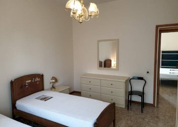 Camera da letto - Three-room apartment viale Alberto Pasini, 10, Parma (neighborhood Pablo) - photo 13