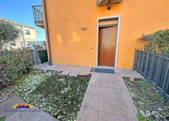 Giardino - Two-room apartment piazza Giovan Battista Gilardoni, 2, Castel d'Azzano - photo 1