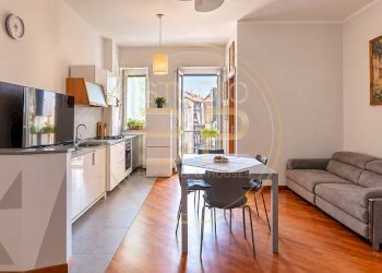 Salone - Two-room apartment via Tommaso Villa, 69, Torino (neighborhood Nizza Millefonti) - photo 7