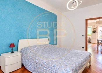Camera da letto - Two-room apartment via Tommaso Villa, 69, Torino (neighborhood Nizza Millefonti) - photo 8