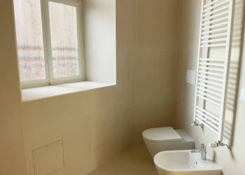 Bagno - Quadrilocale corso Duca degli Abruzzi, 4, Torino (zona Crocetta) - foto 24