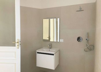 Bagno - Quadrilocale corso Duca degli Abruzzi, 4, Torino (zona Crocetta) - foto 25