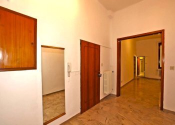 Ingresso - Office via Marsala, Bologna (neighborhood Centro Storico) - photo 12
