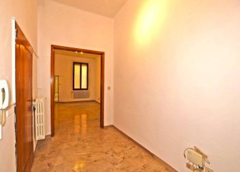Ingresso - Office via Marsala, Bologna (neighborhood Centro Storico) - photo 13