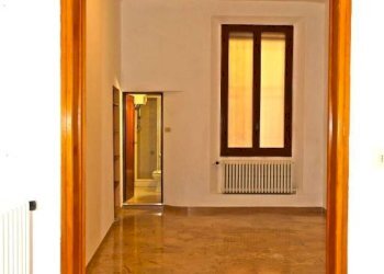 Ingresso - Office via Marsala, Bologna (neighborhood Centro Storico) - photo 14