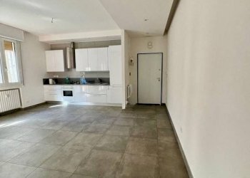 Soggiorno - Appartamento via Massimo Gorki, Bologna (zona Corticella) - foto 3