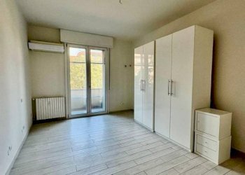 Camera da letto - Appartamento via Massimo Gorki, Bologna (zona Corticella) - foto 10