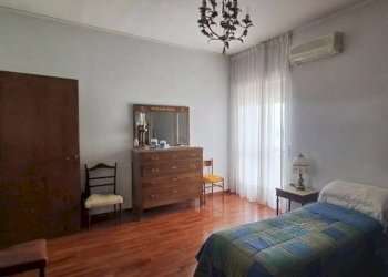 Camera da letto - Appartamento via Renato Dario Lupo, Taranto - foto 13