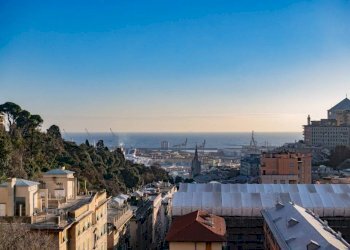 Vista - Trilocale via Bologna, 3, Genova (zona San Teodoro) - foto 2