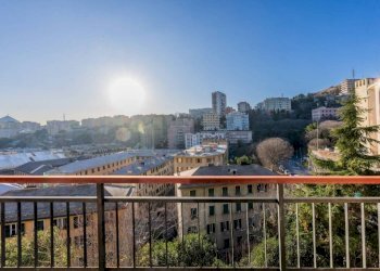Vista - Trilocale via Bologna, 3, Genova (zona San Teodoro) - foto 3